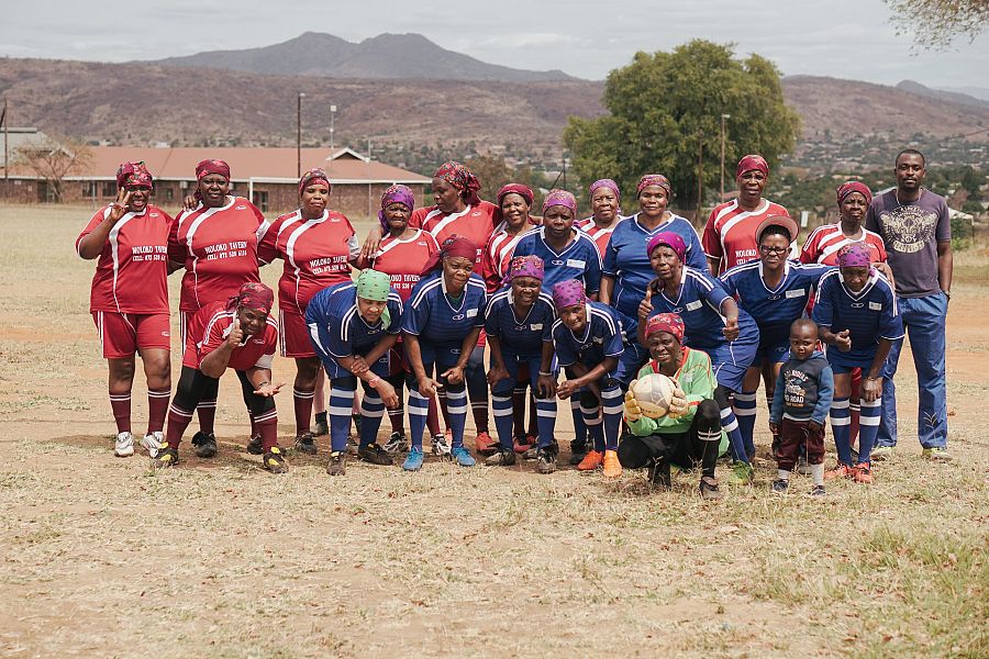 Jugadoras y técnicos de las 