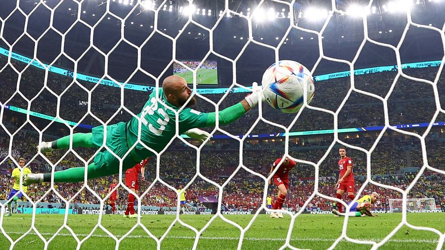 Mundial 2022: Gol de Richarlison (Brasil) a Serbia para el 2-0.