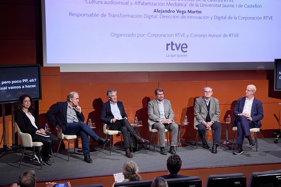 Tercera mesa redonda