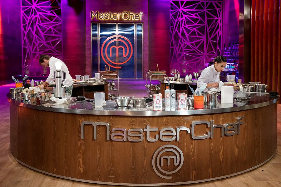 Manu Baqueiro y Lorena Castell, en el duelo final de 'MasterChef Celebrity 7'