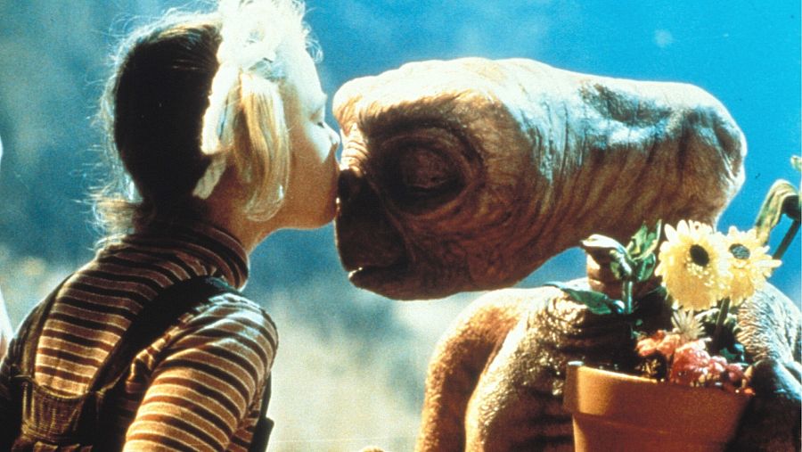 ¿Qué actores dieron vida a E.T., el extraterrestre?