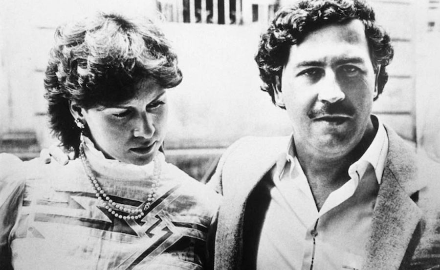 Pablo Escobar con su esposa María Victoria en 1983