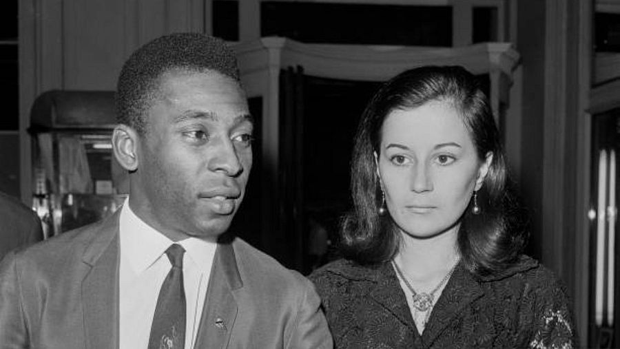 Pelé y su primera esposa, Rosemeri Cholbi, quien fue el amor de su vida