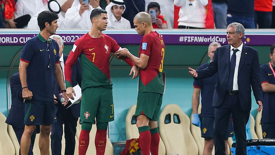 Cristiano Ronaldo entró al campo en el minuto 74 jaleado por el público en Lusail