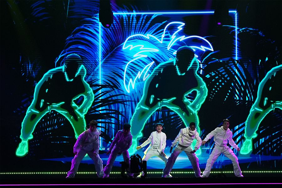 Carlos Higes y sus bailarines durante el ensayo