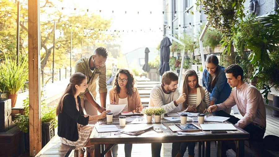 Reunión de equipo fuera de la oficina