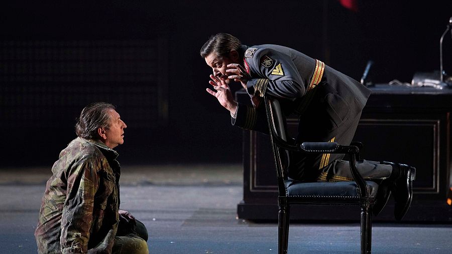 El tenor Andreas Schager interpreta a Siegfried y el barítono Lauri Vasar a Gunther, en la ópera 'El ocaso de los dioses', en El Palco de La 2