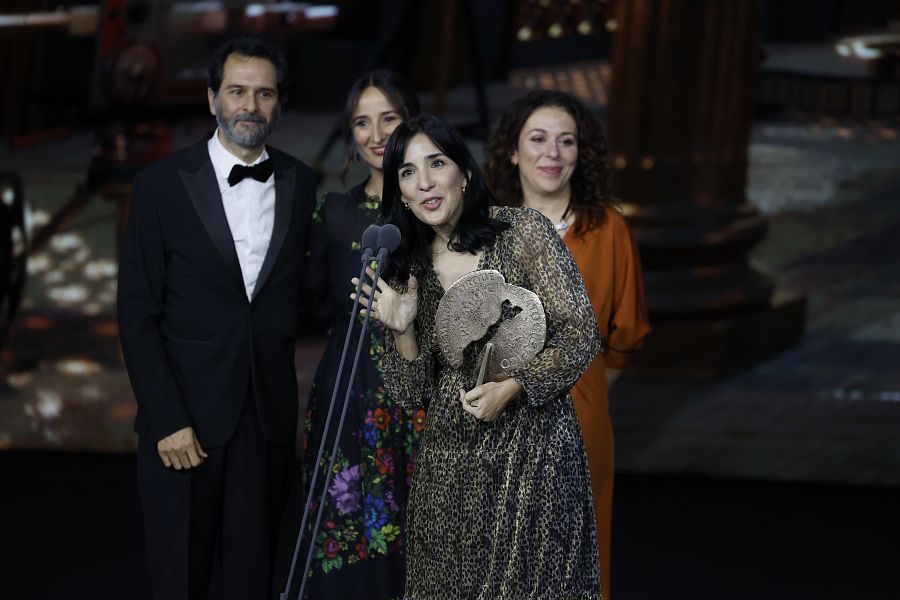 Alauda Ruiz de Azúa recibe el premio Cine y Educación en Valores en la gala de los Forqué.