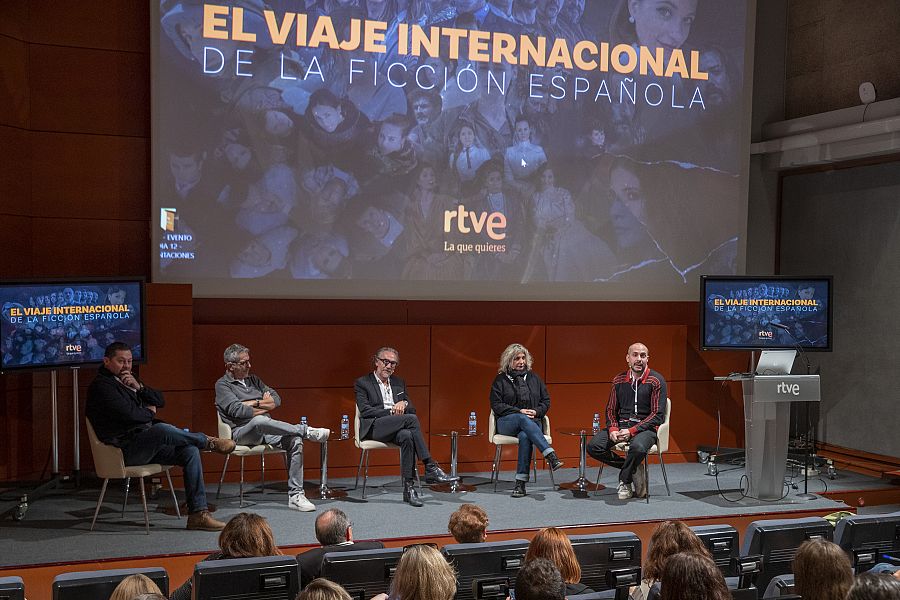 Mesa debate Historias para un público global, dirigida por el director de Cine y Ficción de TVE, José Pastor