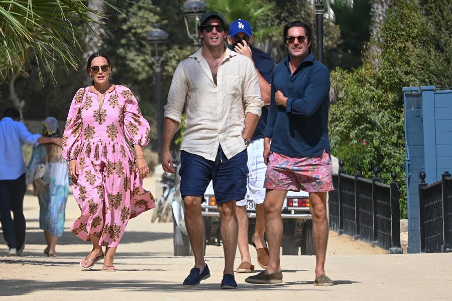 Tamara Falcó, Hugo Arévalo e Iñigo Onieva en un verano juntos