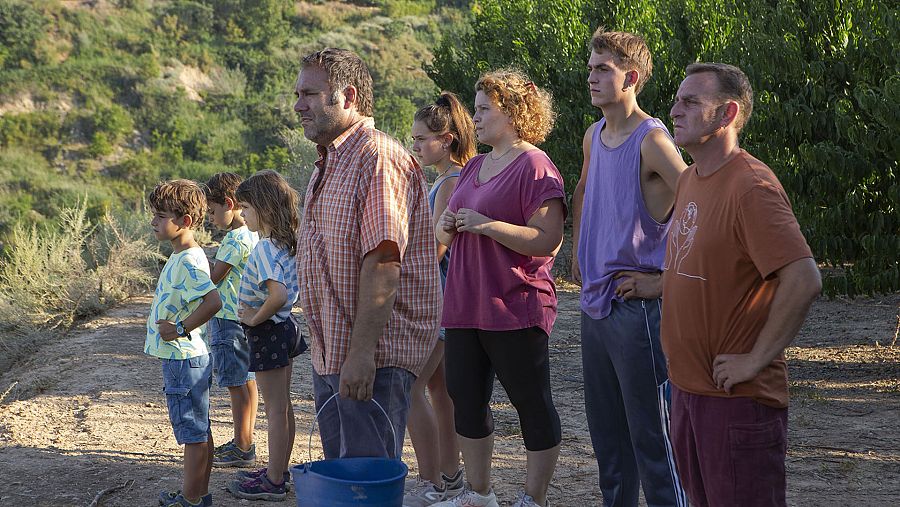 Los protagonistas de 'Alcarràs', en una imagen de la película