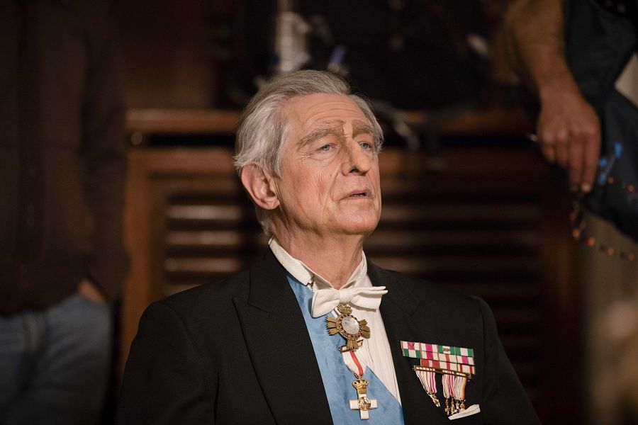 Josema Yuste como Carlos III de Inglaterra