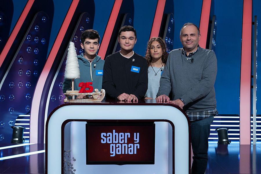 Alumnos de IES Universidad Laboral de Cáceres en 'Saber y ganar'