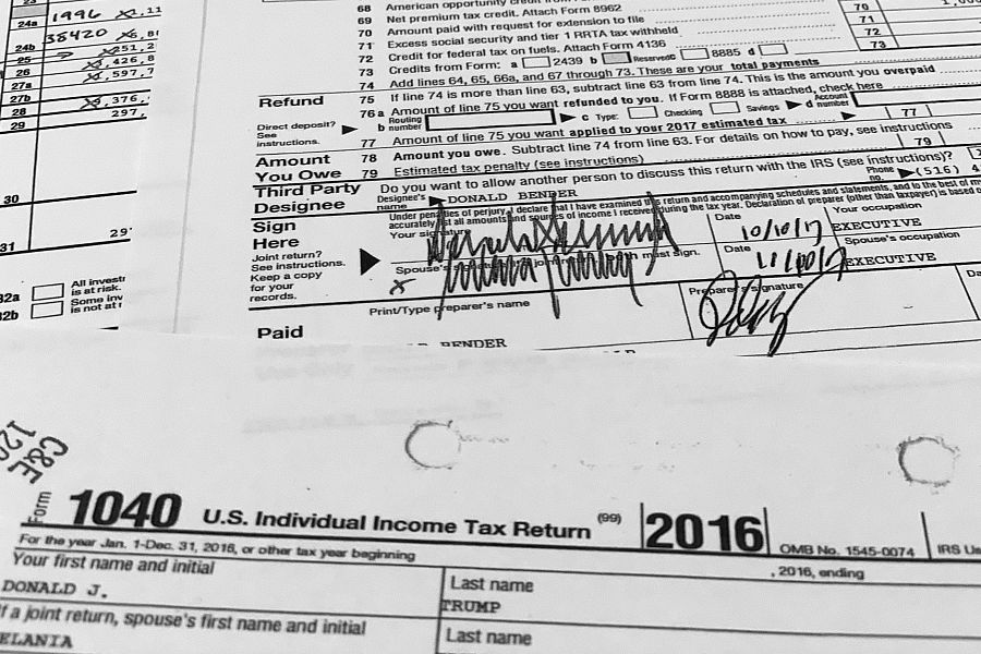 Declaraciones de impuestos de Donald Trump firmadas por él mismo