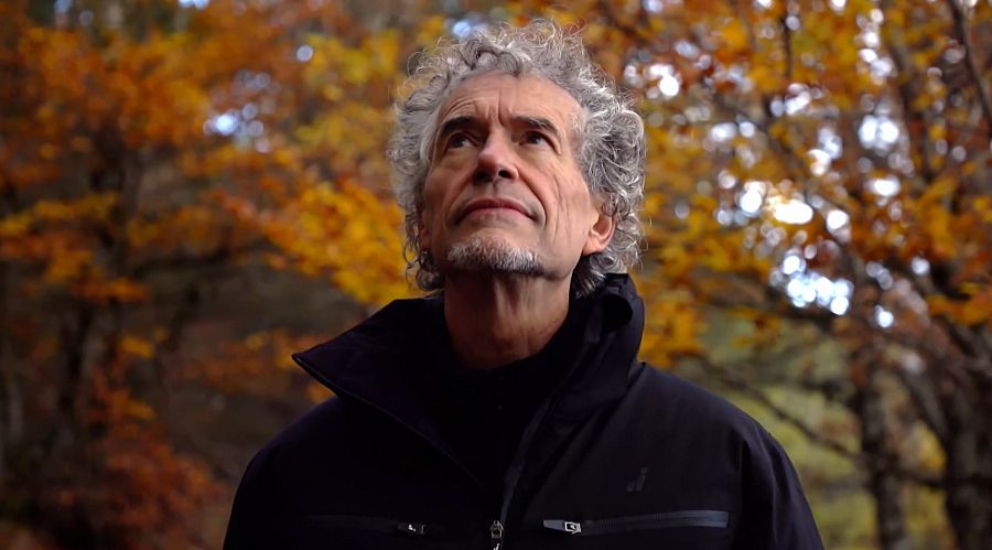El naturalista César Palacios presenta la serie documental 'El señor de los bosques'