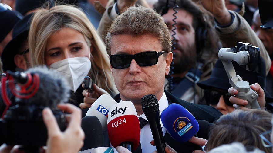 Javier Rigau en el funeral de Gina Lollobrigida