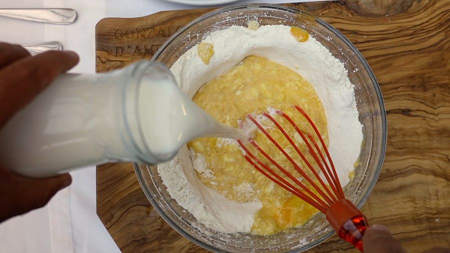 Preparando el crepe con Gonzalo D'Ambrosio