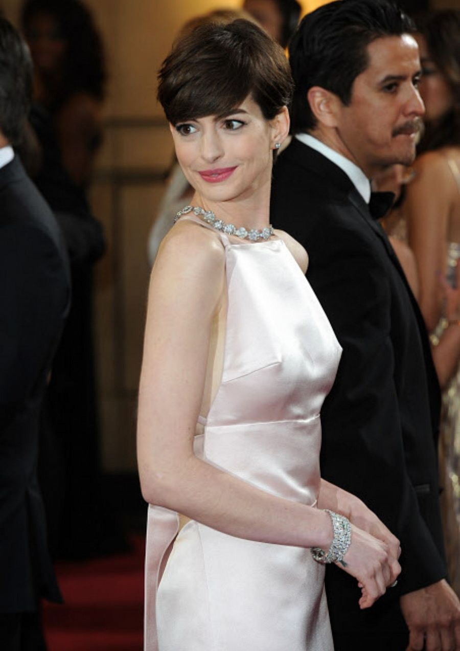 Look de Anne Hathaway para la gala de los Oscars 2013