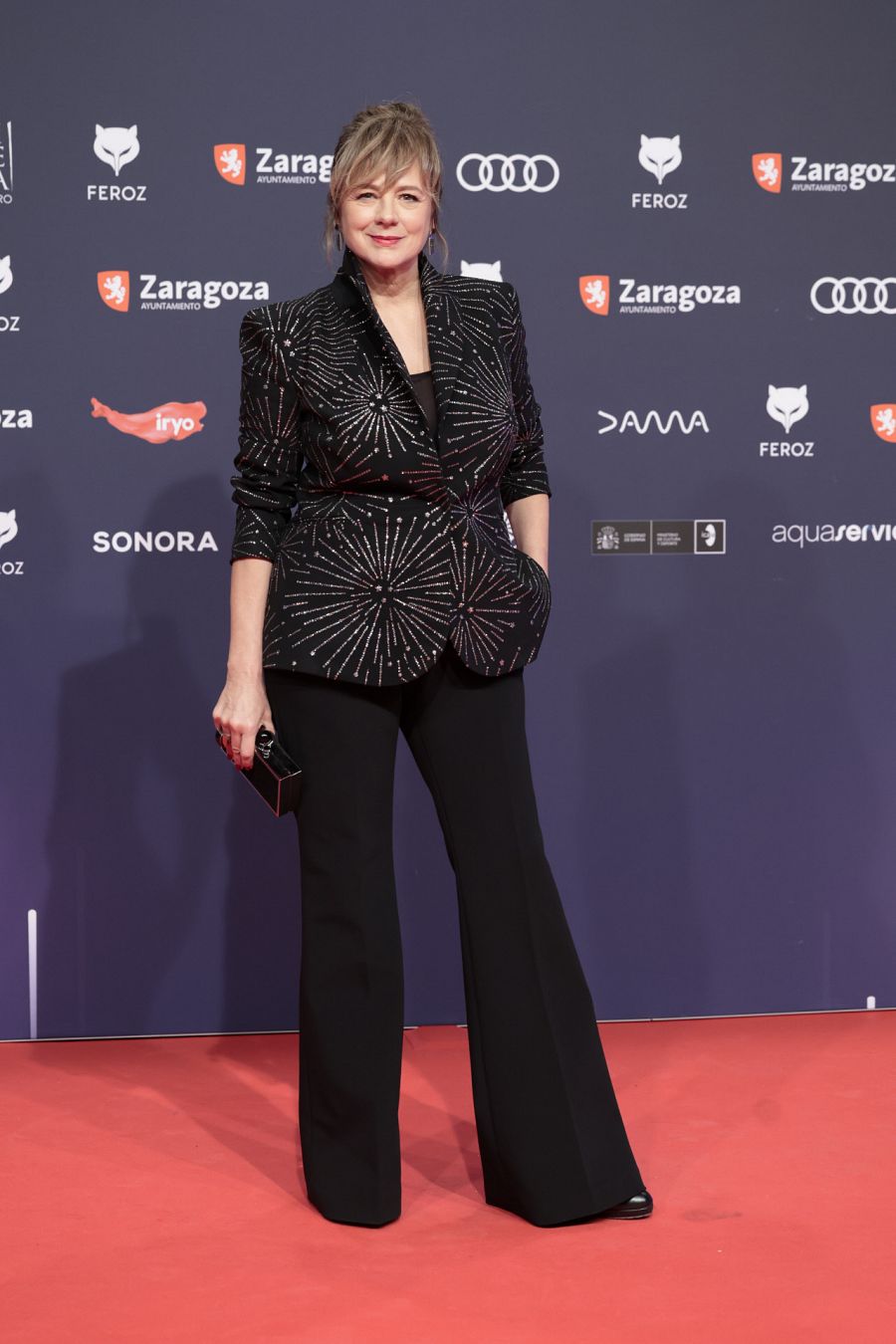 Emma Suárez en la alfombra roja de los Premios Feroz 2023