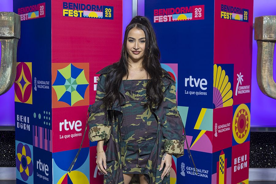 Fusa Nocta en la alfombra naranja del Benidorm Fest