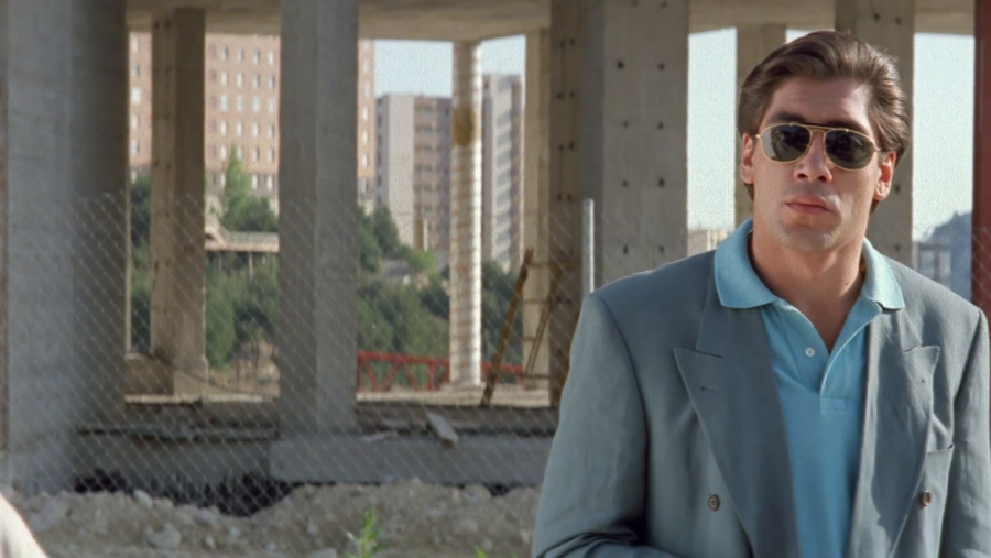 Javier Bardem en 'Huevos de oro' (1993)