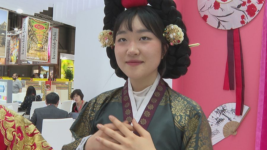 Representante coreana en Fitur