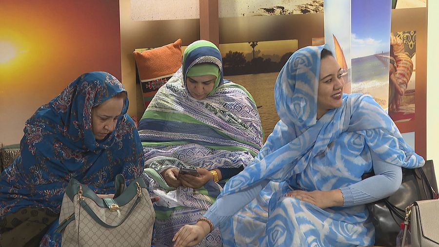 Mujeres mauritanas en el estand de Fitur