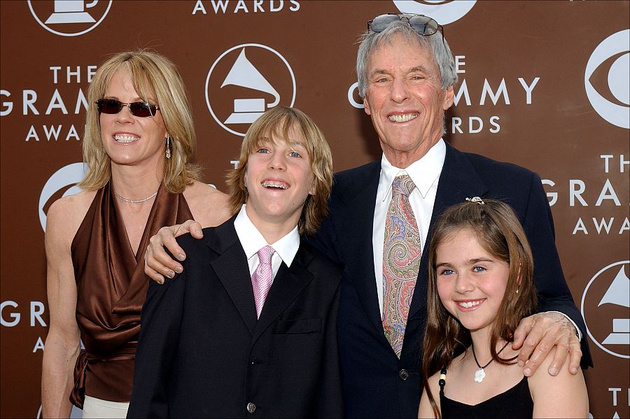 Jane Hansen y su esposa Jane Hansen con sus dos hijos