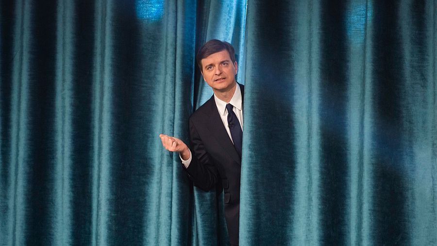 Marc Giró darrere la cortina del plató de 'LateXou'