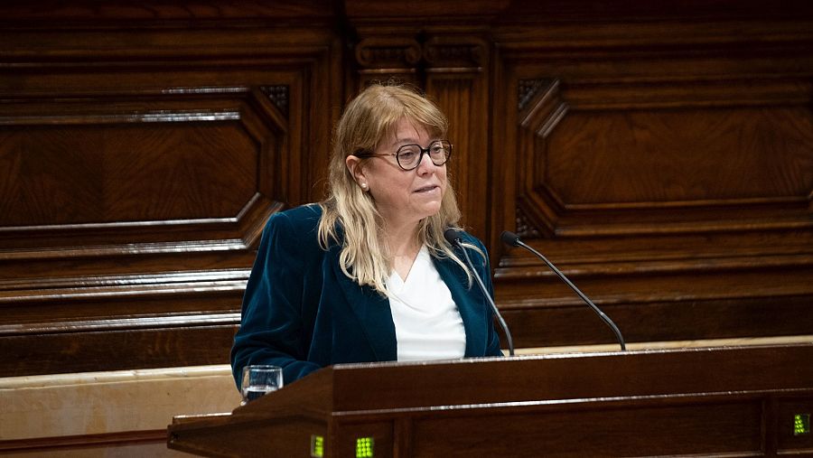 La consellera de Cultura de la Generalitat, Natàlia Garriga, interviene en el Parlament