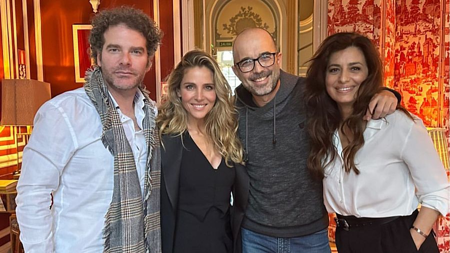 Reunión de 'Al salir de clase'. De izquierda a derecha: Daniel Huarte, Elsa Pataky, Mariano Alameda y Aurora Carbonell