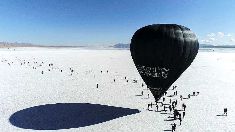 Pacha, una película con la Comunidad Aerocene (Tomás Saraceno y Maximiliano Laina, Argentina/Alemania, 2020),