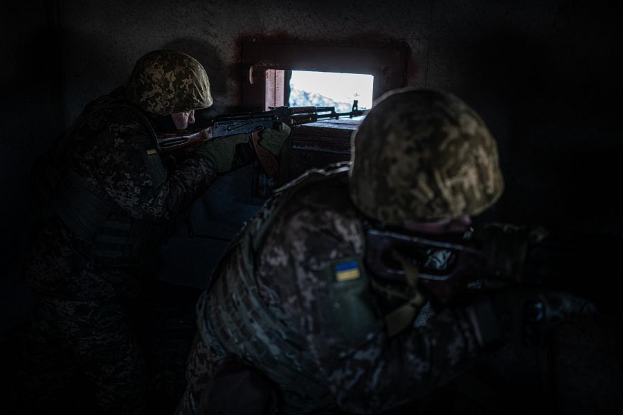 Dos militares ucranianos en la frontera con Bielorrusia