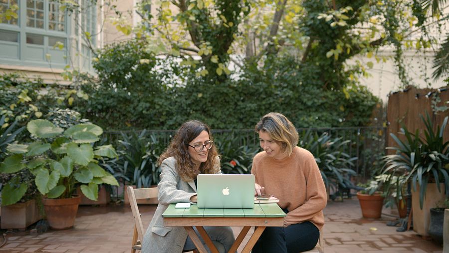 La Montse i la Tessa van crear El club de les vi(u)des després de perdre les seves parelles