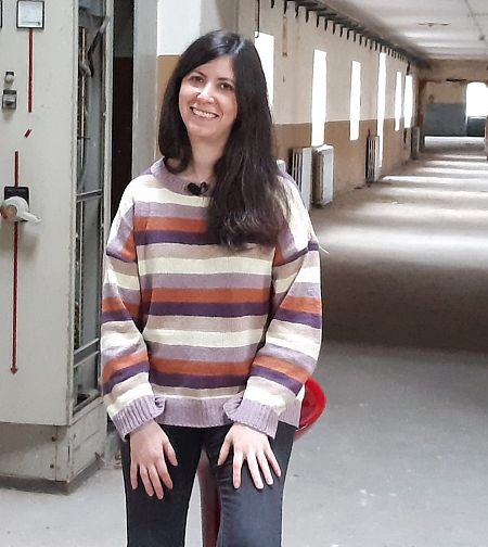 La periodista Ana Requena Aguilar durante su entrevista para Objetivo Igualdad