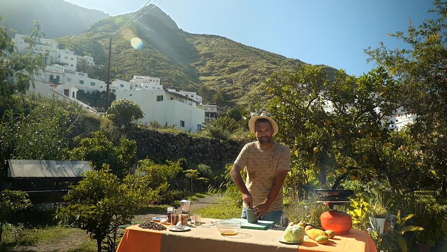 Gonzalo D'Ambrosio se prepara para hacer su receta