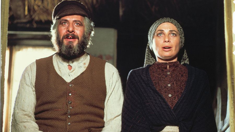 Chaim Topol en 'El violinista en el tejado'