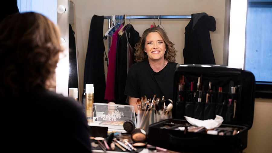 Als seus inicis, María Casado va ser estudiant de pràctiques en centres de treball a Ràdio 4