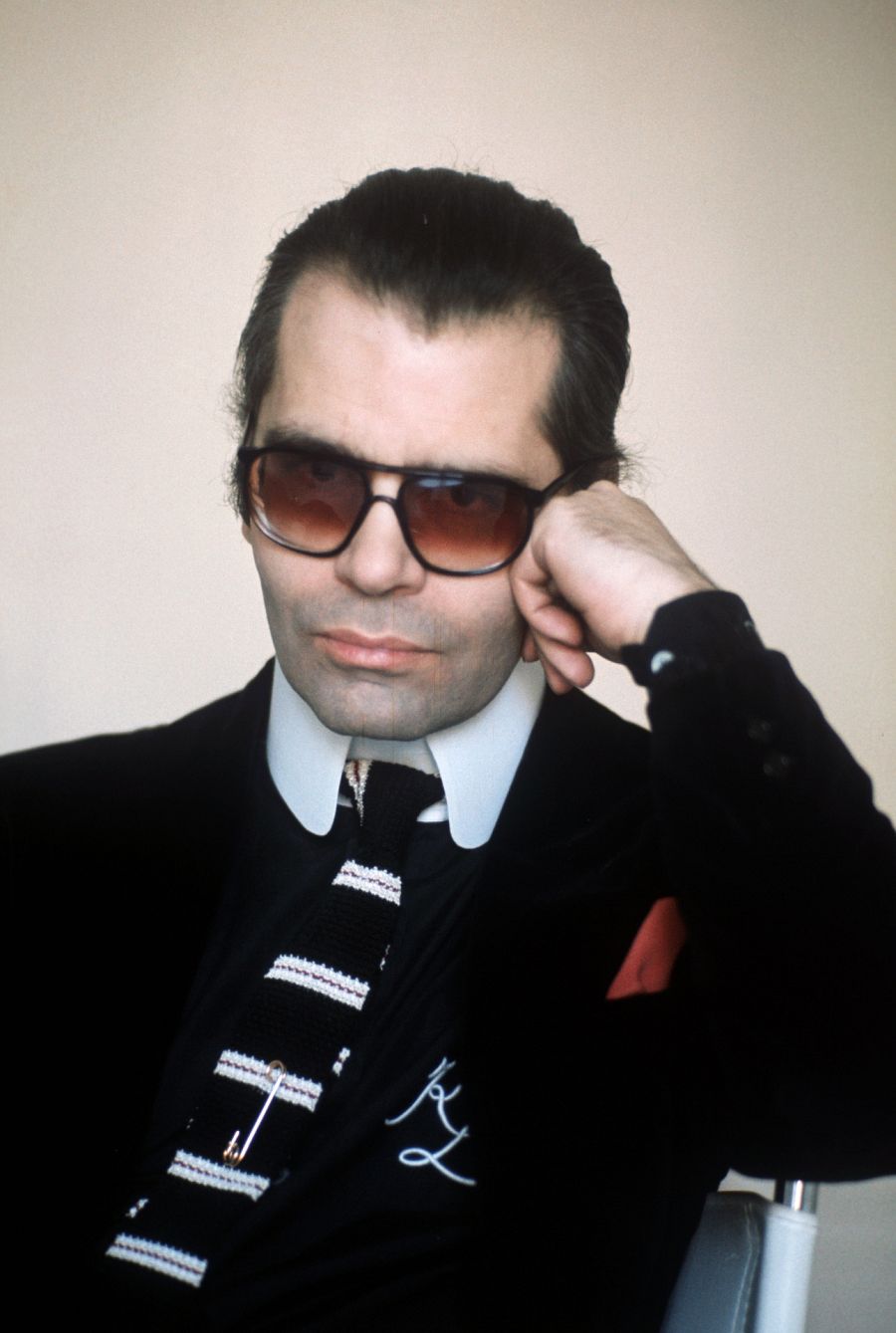 Karl Lagerfeld en su estudio en 1979