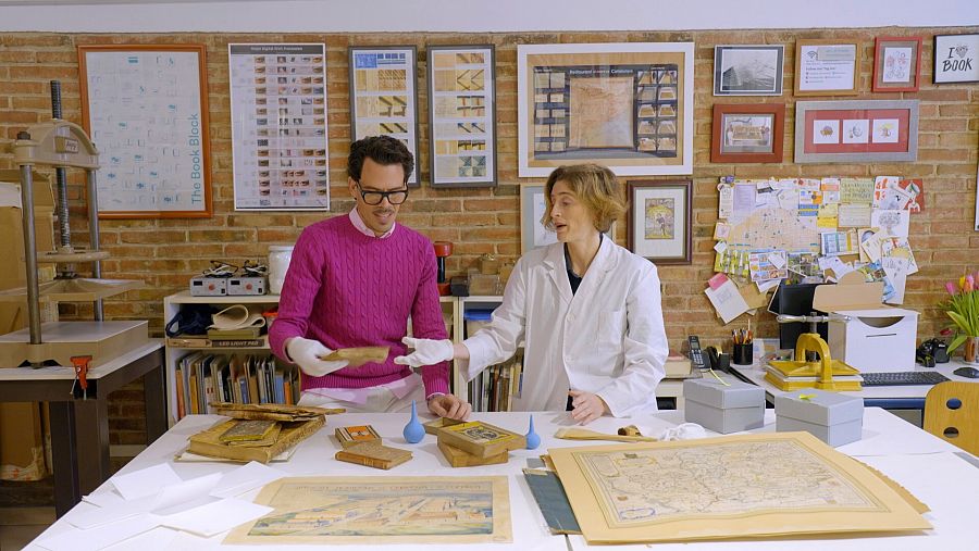 Juan Avellaneda i Rita Udina al seu taller, a 'Fet a mà'