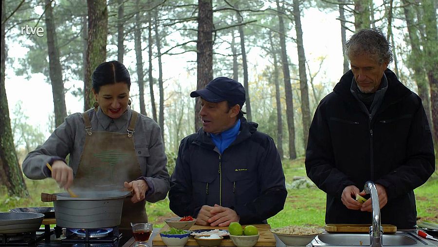 César Palacios, el cantante Zenet, y la chef Aizpea Oihander