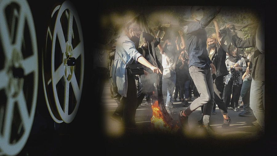 Mujeres manifestándose