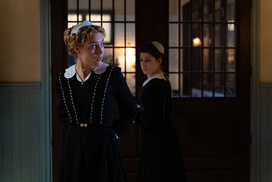 Jana y María Fernández devuelven la pistola