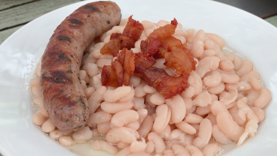 Alubias con butifarra