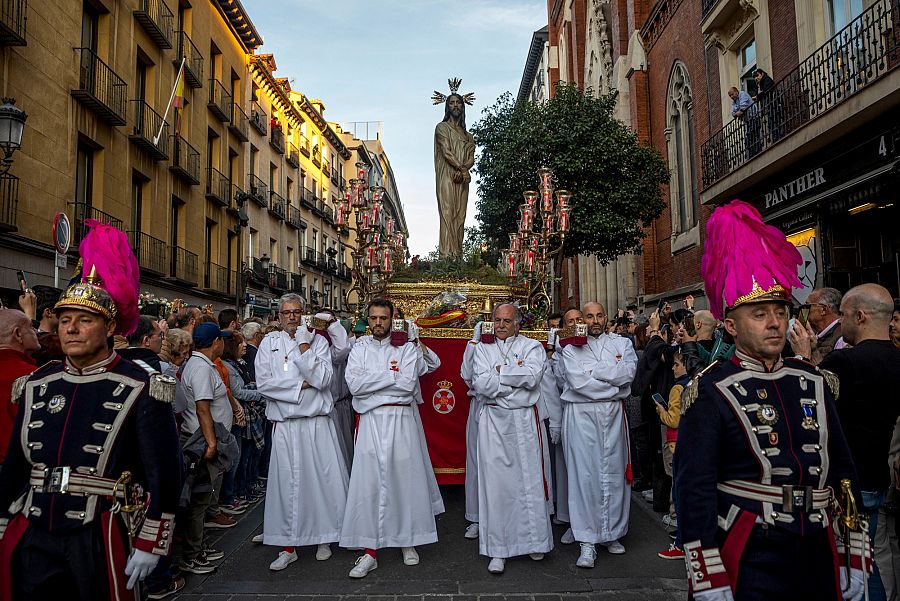 El Divino Cautivo procesiona por las calles de Madrid