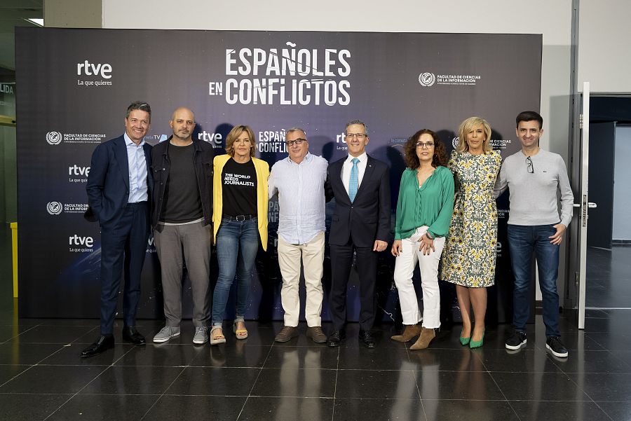 La Facultad de CCII de la Complutense ha acogido la presentación de 'Españoles en conflictos'