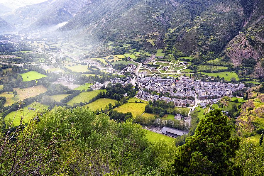 El éxito de la serie y su promoción turistica hicieron que se crearan rutas para visitar los escenarios del Valle de Benasque