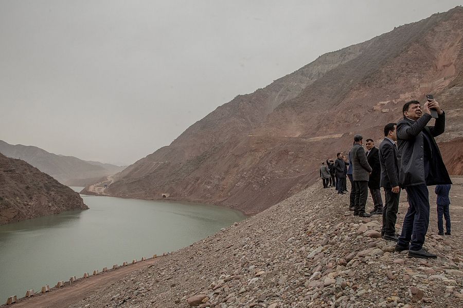 Una visita a la presa de Rogun, en construcción en el este de Tayikistán para proporcionar energía hidroeléctrica y cuya finalización se prevé para 2028-2029.