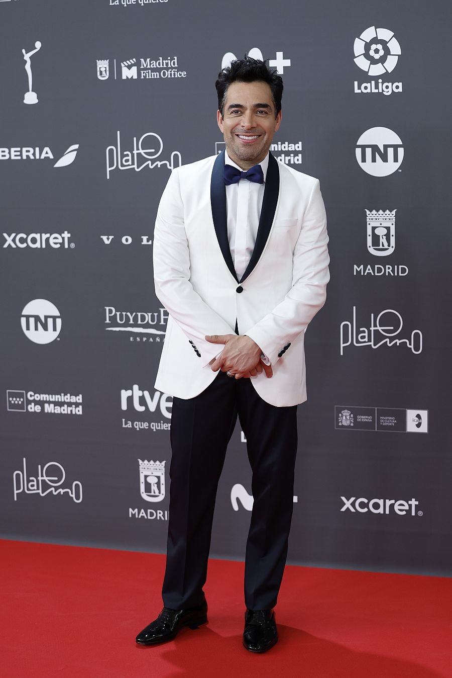 Premios Platino 2023: Omar Chaparro en la alfombra roja