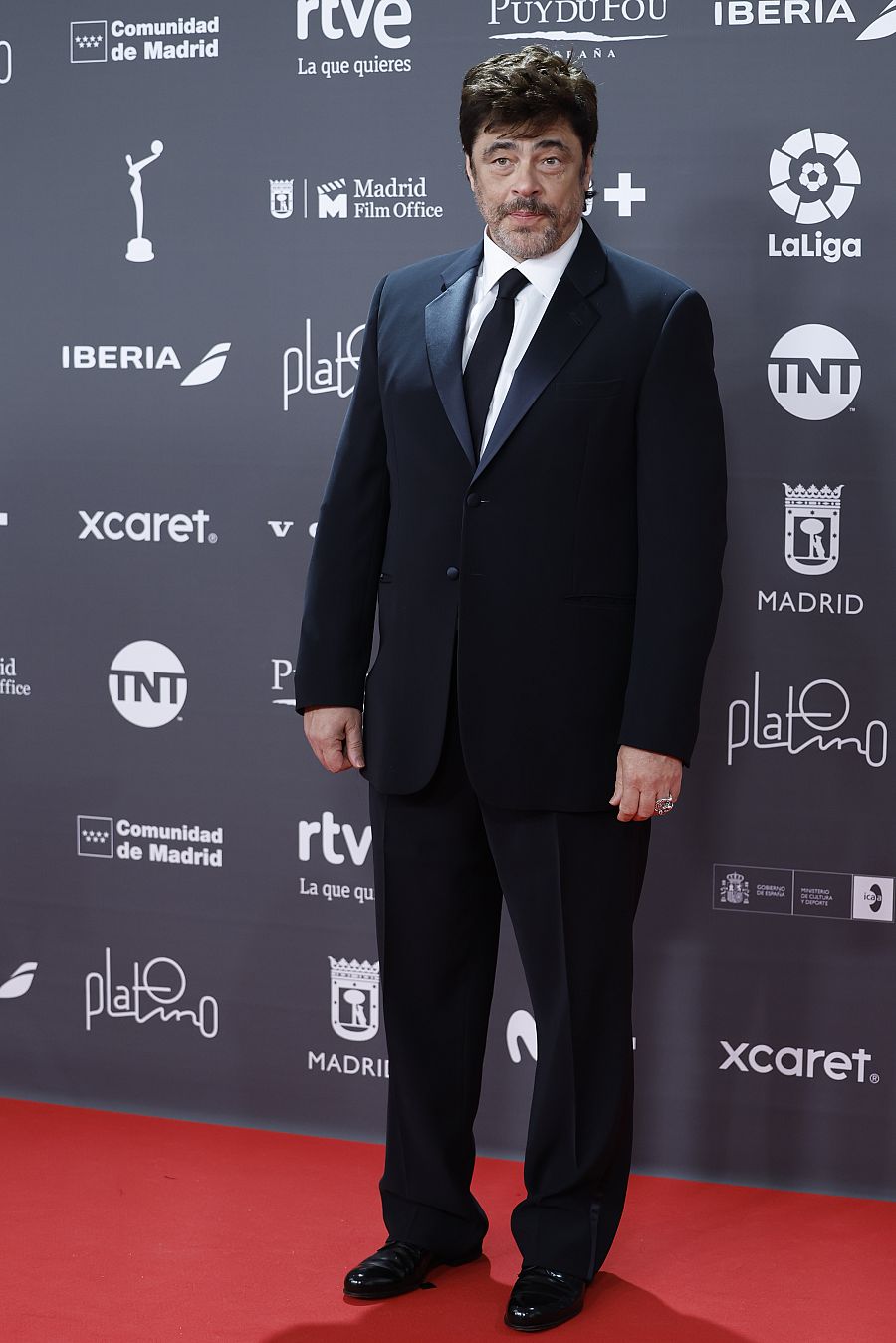 Premios Platino 2023: Benicio del Toro en la alfombra roja